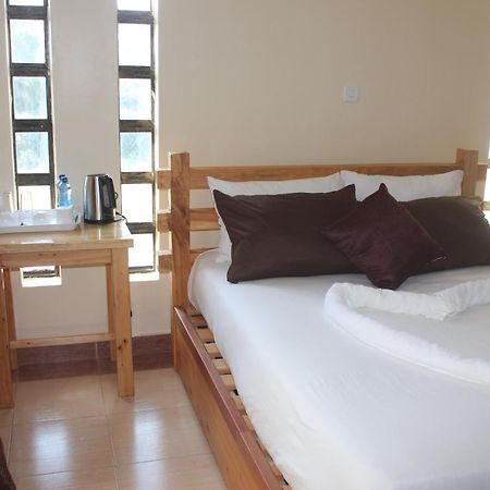 Eshborns House - Near Jomo Kenyatta International Airport And Sgr With Shuttle Services Syokimau 외부 사진