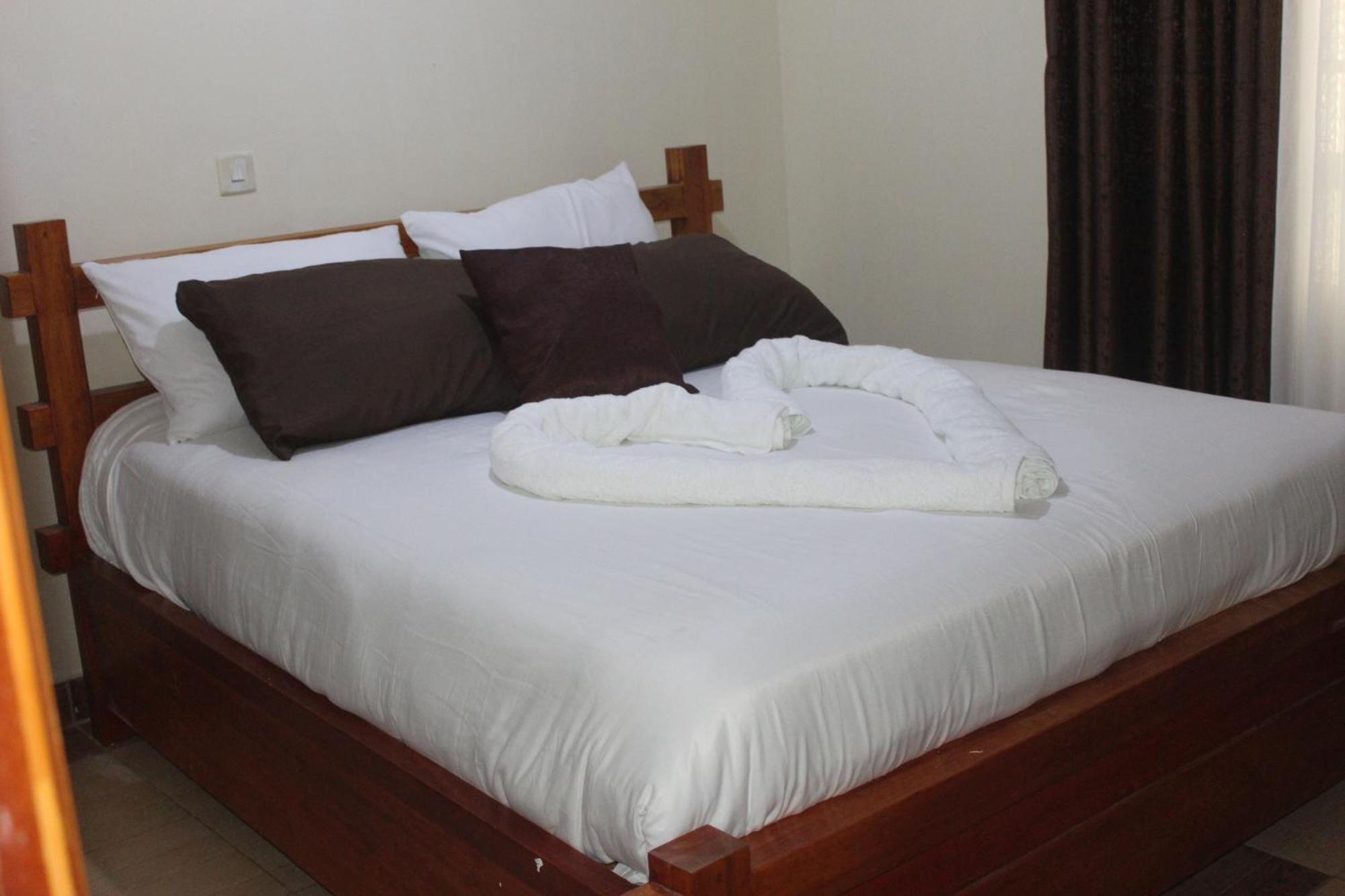 Eshborns House - Near Jomo Kenyatta International Airport And Sgr With Shuttle Services Syokimau 외부 사진