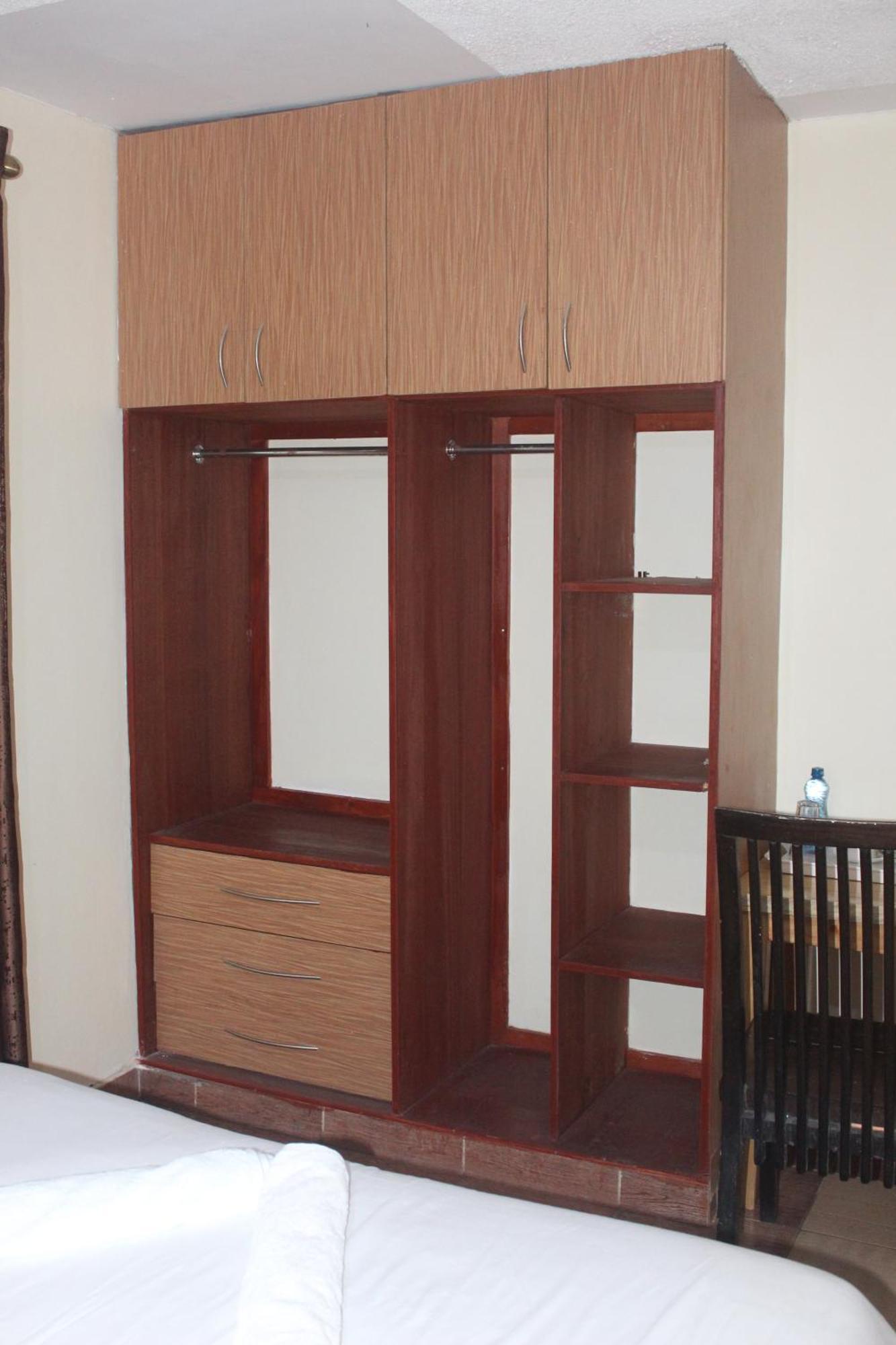 Eshborns House - Near Jomo Kenyatta International Airport And Sgr With Shuttle Services Syokimau 외부 사진