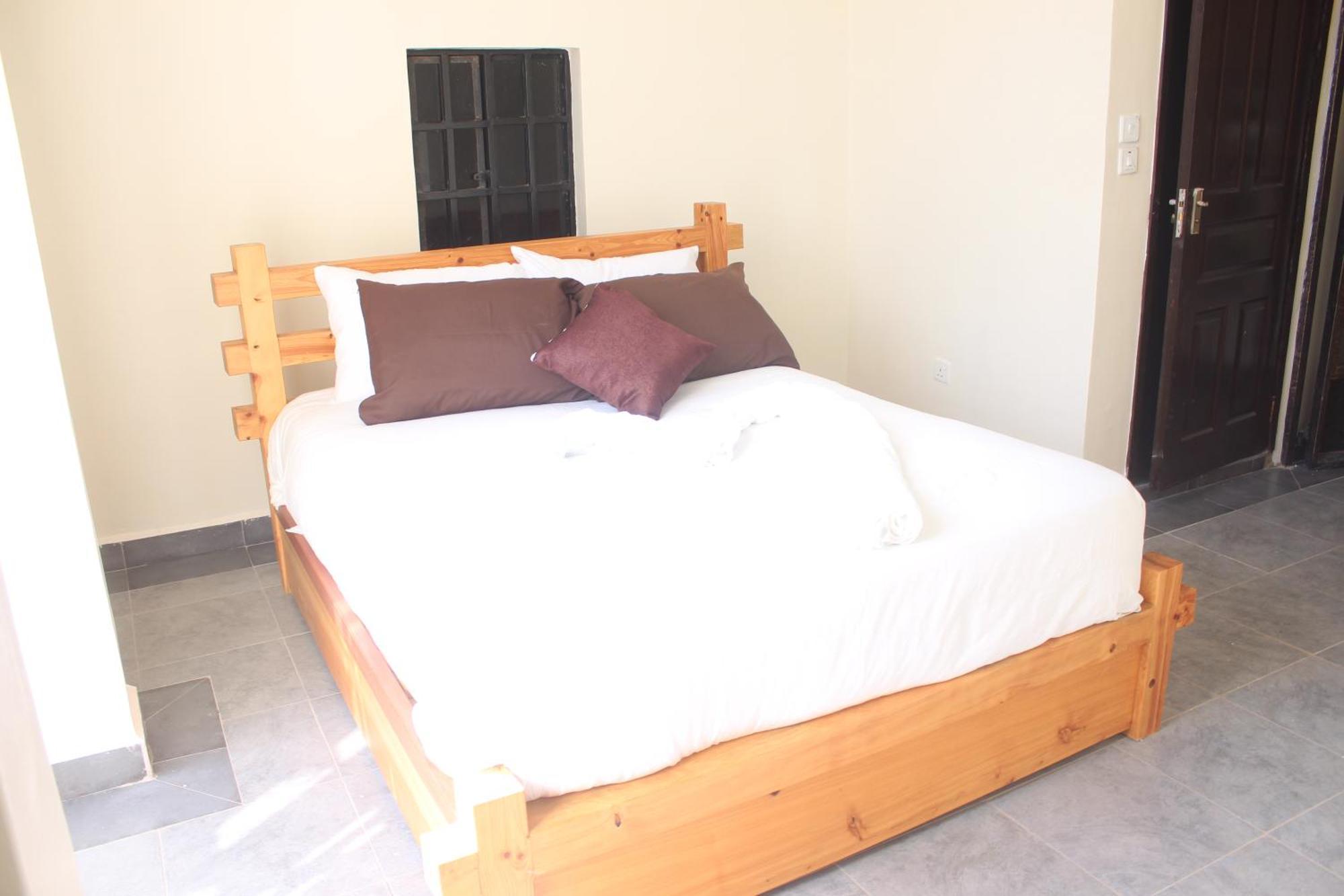 Eshborns House - Near Jomo Kenyatta International Airport And Sgr With Shuttle Services Syokimau 외부 사진