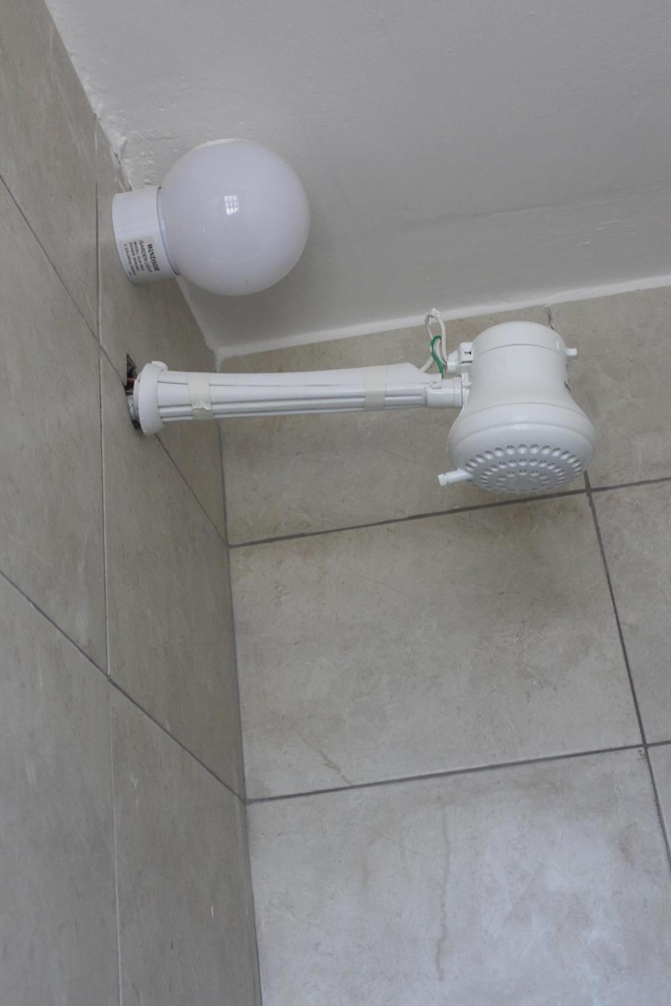 Eshborns House - Near Jomo Kenyatta International Airport And Sgr With Shuttle Services Syokimau 외부 사진